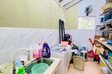 CORNER LOT Double Storey House, Jalan Serambi Bukit Jelutong Selangor 