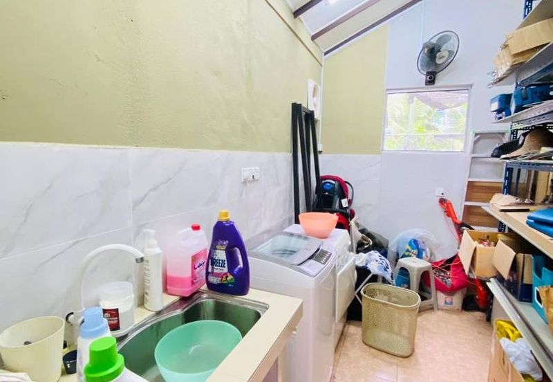 CORNER LOT Double Storey House, Jalan Serambi Bukit Jelutong Selangor 