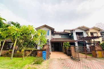 CORNER LOT Double Storey House, Jalan Serambi Bukit Jelutong Selangor 
