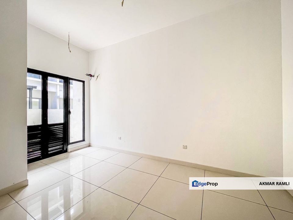 FACING OPEN Double Storey Semi-D House, Reesia Elmina Gardens, Shah Alam, Selangor, Shah Alam