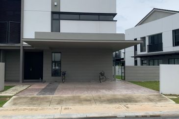 Dalia Residences @ Tropicana Aman