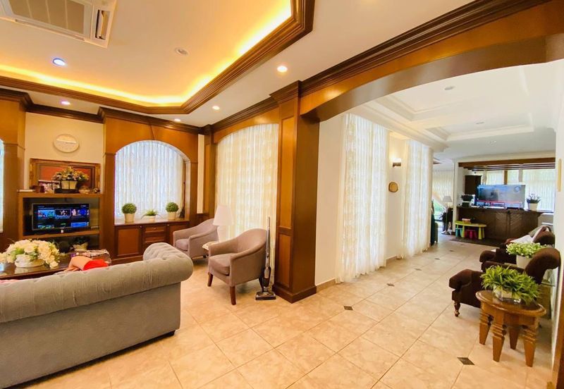 Perdana Lakeview East