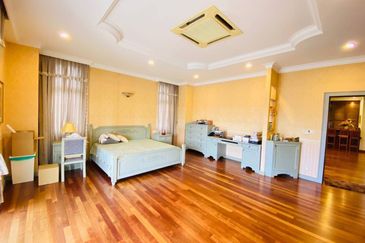 Perdana Lakeview East