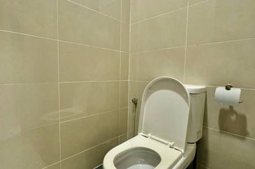 Kristal Court, Seksyen 7