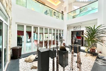 KGSAAS Golf Club, Seksyen 13