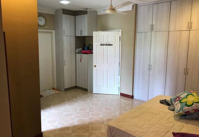 KGSAAS Golf Club, Seksyen 13