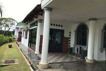 KGSAAS Golf Club, Seksyen 13