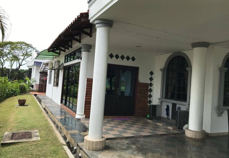 KGSAAS Golf Club, Seksyen 13