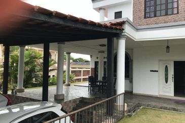 KGSAAS Golf Club, Seksyen 13