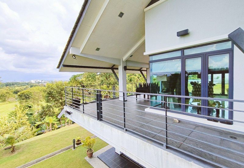 KGSAAS Golf Club, Seksyen 13