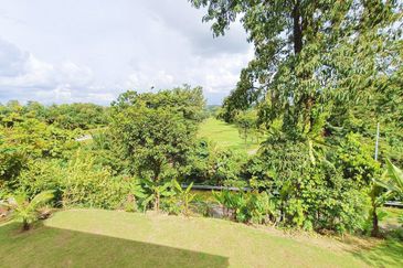 KGSAAS Golf Club, Seksyen 13