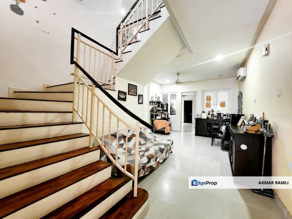 FACING OPEN FREEHOLD 2 Storey Superlink House, Temasya Suria, Glenmarie , Selangor, Glenmarie