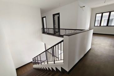 Hevea Elmina Gardens