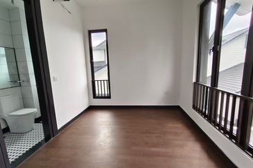 Hevea Elmina Gardens