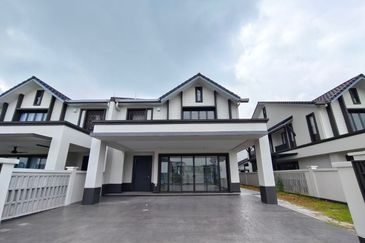 Hevea Elmina Gardens