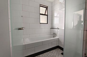 Hevea Elmina Gardens