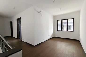 Hevea Elmina Gardens