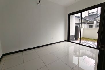 Hevea Elmina Gardens