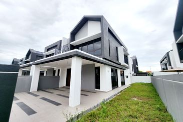 Casablanca 1 Facing North Left Land Alam Impian