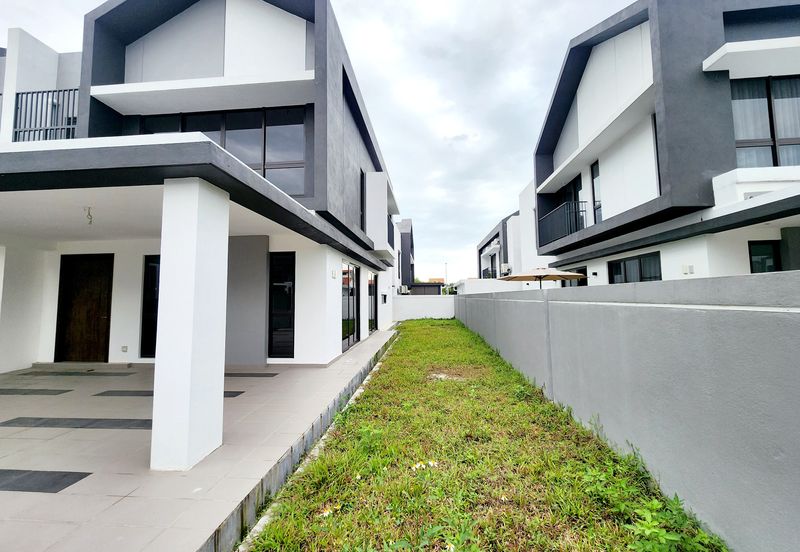 Casablanca 1 Facing North Left Land Alam Impian