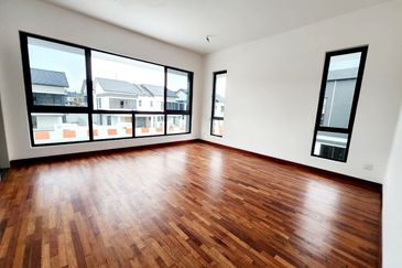 Casablanca 1 Facing North Left Land Alam Impian