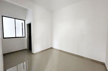 Casablanca 1 Facing North Left Land Alam Impian