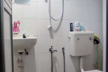 LAKEVIEW APARTMENT TAMAN JASA PERWIRA BATU CAVES,