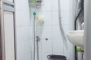 LAKEVIEW APARTMENT TAMAN JASA PERWIRA BATU CAVES,