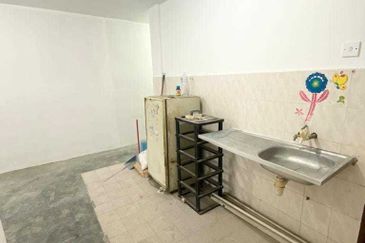 APARTMENT LESTARI DAMANSARA DAMAI SUNGAI BULOH