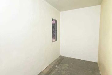 APARTMENT LESTARI DAMANSARA DAMAI SUNGAI BULOH