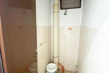 APARTMENT LESTARI DAMANSARA DAMAI SUNGAI BULOH