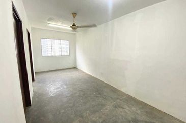 APARTMENT LESTARI DAMANSARA DAMAI SUNGAI BULOH