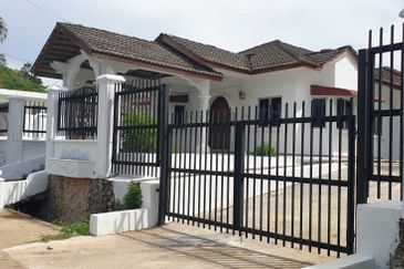 taman desa melor serendah