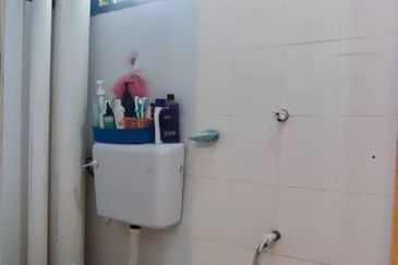 LAKEVIEW APARTMENT TAMAN JASA PERWIRA BATU CAVES,