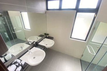 azhara antara gapi Serendah