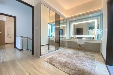 azhara antara gapi Serendah