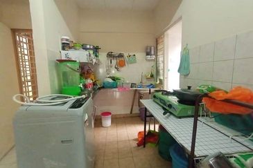 apartment mawar bukit beruntung