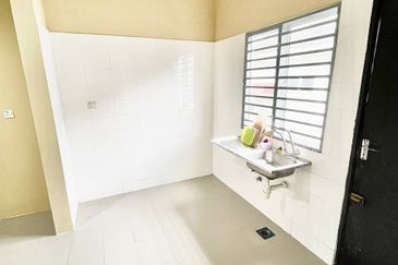 Taman Tamu Hillpark (Seksyen 4)