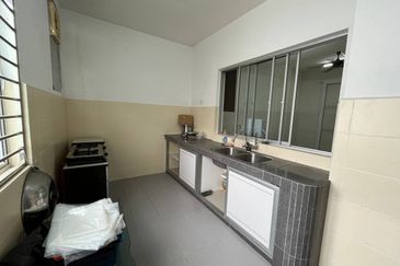 Double storey taman Tanjung Bukit beruntung  22'x70' free. 5unit aircond