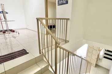 Double storey taman Tanjung Bukit beruntung  22'x70' free. 5unit aircond