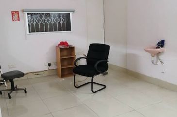 SEWA - 2 Tingkat Kedai - Segera boleh berniaga