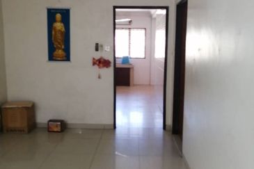 SEWA - 2 Tingkat Kedai - Segera boleh berniaga