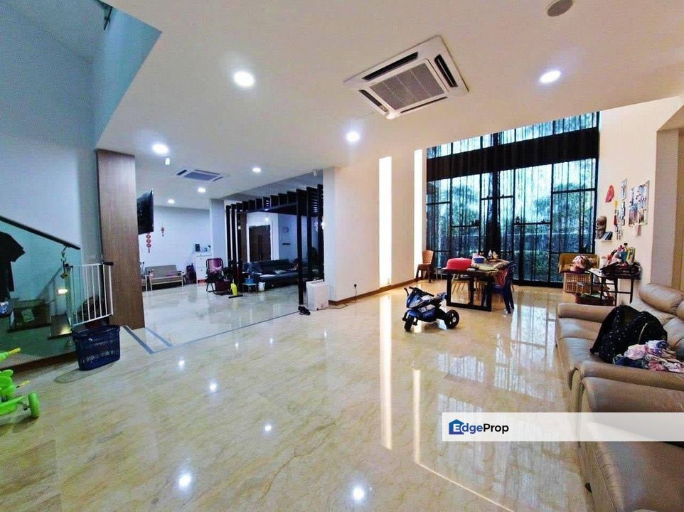 Beautiful Big Bungalow Taman Sri Hijau Rawang For Sale, Selangor, Rawang