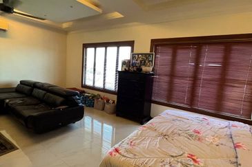 SEMI-D DOUBLE STOREY, TAMAN MELAWATI, K.LUMPUR.  