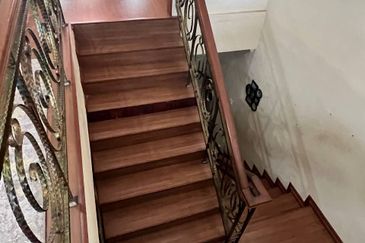 SEMI-D DOUBLE STOREY, TAMAN MELAWATI, K.LUMPUR.  