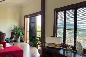 SEMI-D DOUBLE STOREY, TAMAN MELAWATI, K.LUMPUR.  