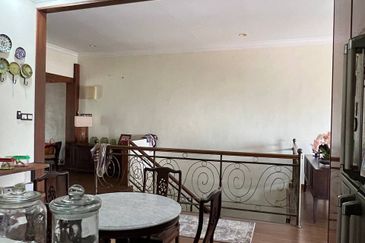 SEMI-D DOUBLE STOREY, TAMAN MELAWATI, K.LUMPUR.  