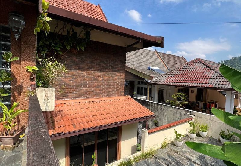 SEMI-D DOUBLE STOREY, TAMAN MELAWATI, K.LUMPUR.