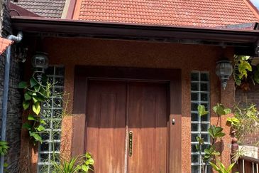 SEMI-D DOUBLE STOREY, TAMAN MELAWATI, K.LUMPUR.