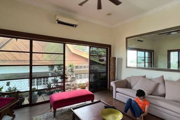 SEMI-D DOUBLE STOREY, TAMAN MELAWATI, K.LUMPUR.